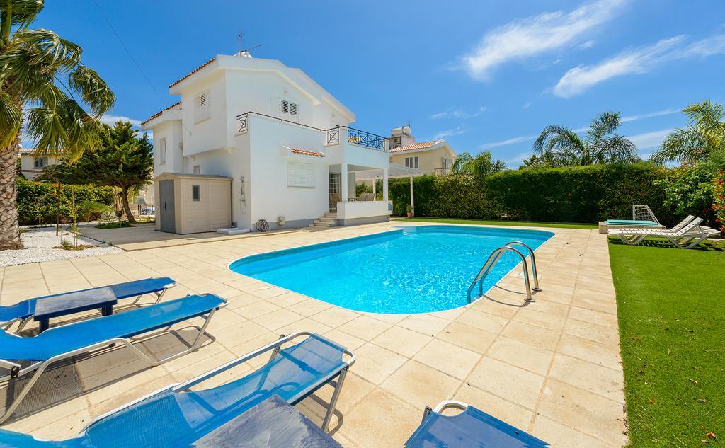 Merab Center Villas Ayia Napa Habitación foto