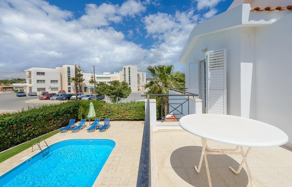 Merab Center Villas Ayia Napa Habitación foto