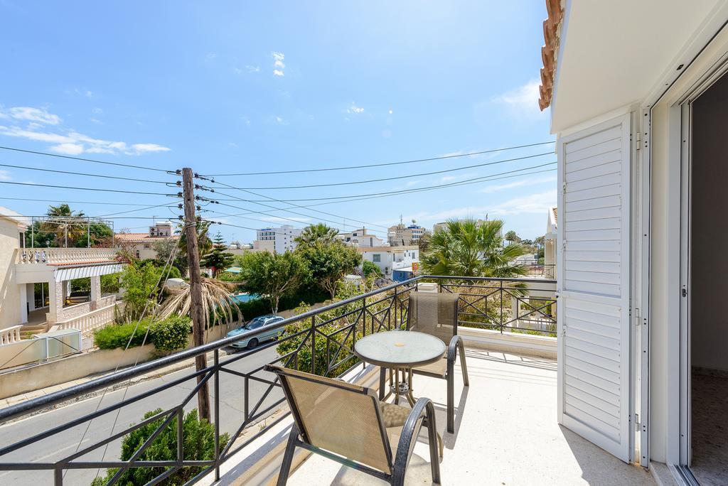 Merab Center Villas Ayia Napa Habitación foto