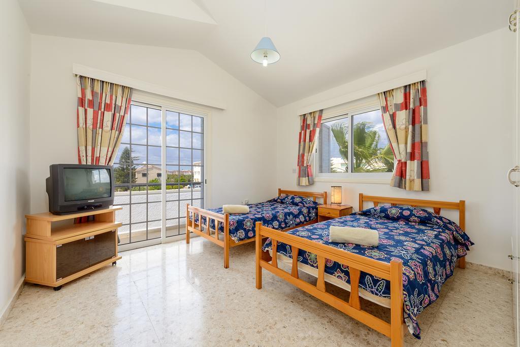 Merab Center Villas Ayia Napa Habitación foto