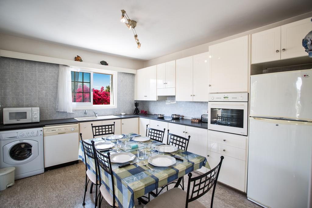 Merab Center Villas Ayia Napa Exterior foto
