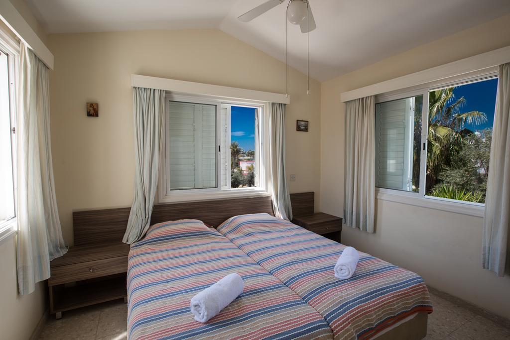 Merab Center Villas Ayia Napa Exterior foto
